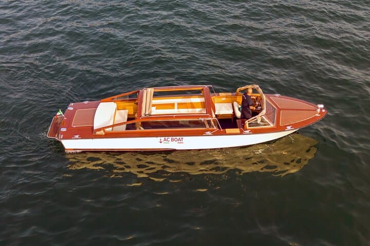 Private Boat Tour on Lake Como with Venetian Limousine