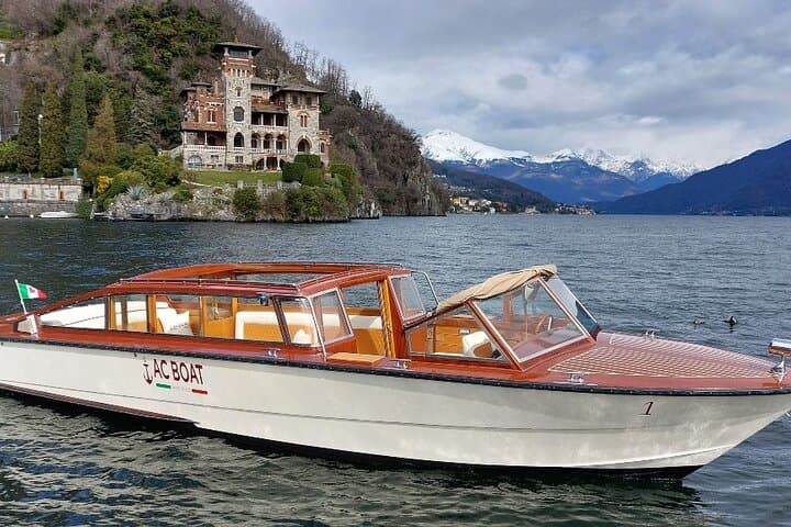 Private Boat Tour on Lake Como with Venetian Limousine