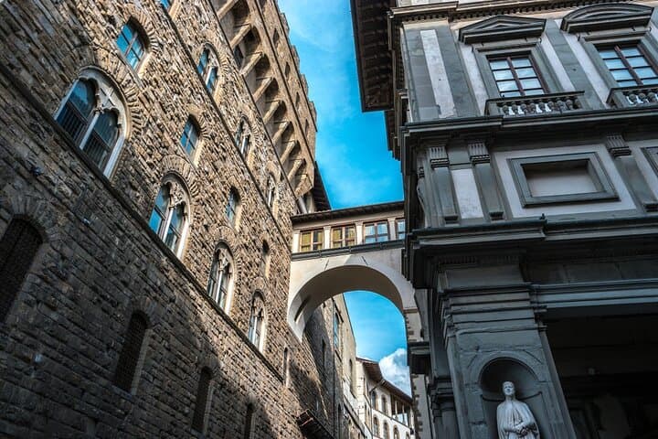Exclusive Uffizi Gallery and Vasari Corridor Small Group Tour