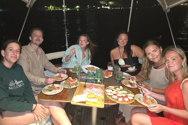 La Spezia: Sunset aperitif with dinner on the boat