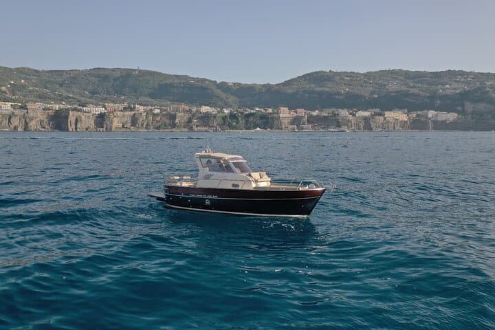 Full-day Exclusive Private boat tour on the Amalfi coast