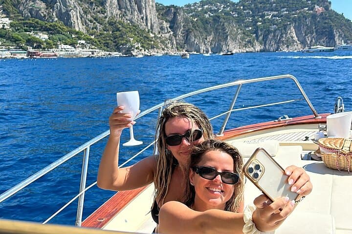 Full-day Exclusive Private boat tour on the Amalfi coast