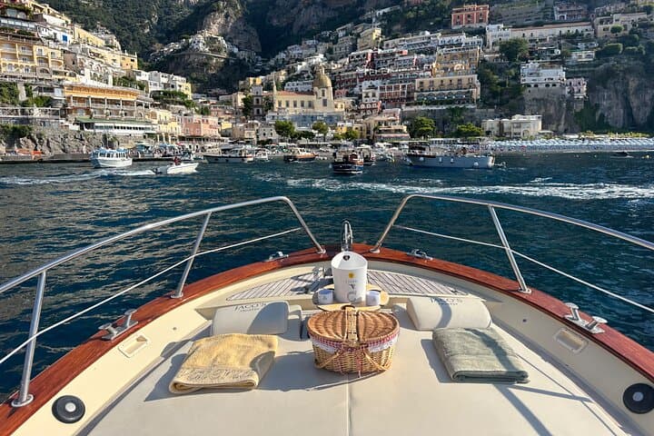 Full-day Exclusive Private boat tour on the Amalfi coast
