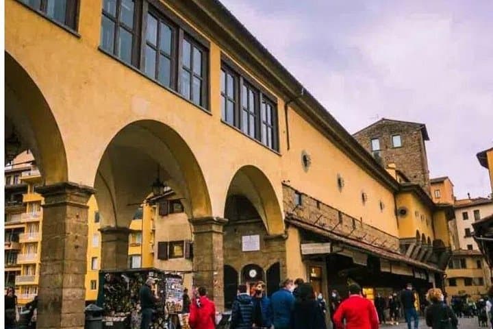 Exclusive Uffizi and Vasari Corridor 3-Hour Tour in Florence