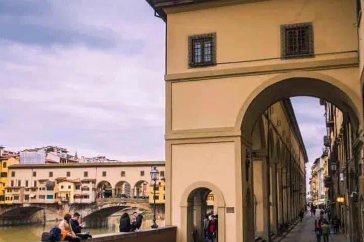 Exclusive Uffizi and Vasari Corridor 3-Hour Tour in Florence