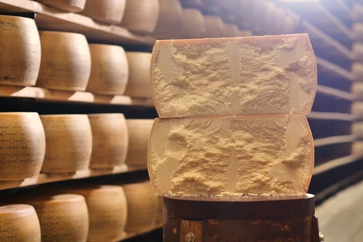 From Florence: Bologna Food Day Trip with Local Tastings