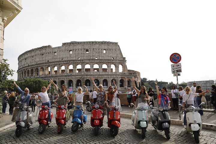 Explore Rome by Vespa With Pick up and Drop Off