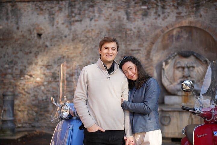 Explore Rome by Vespa With Pick up and Drop Off