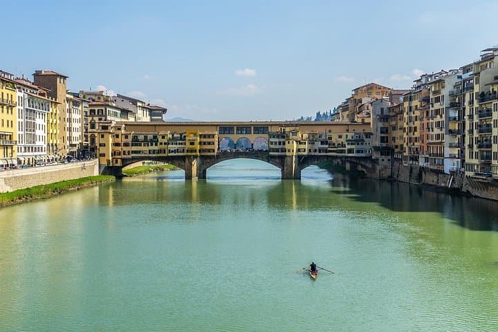 VIP Florence Private Sunset Boat Tour with Prosecco