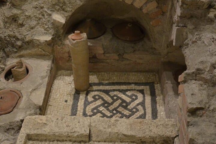 Vatican Underground Necropolis tour