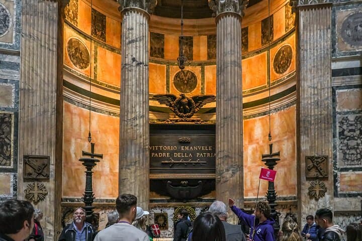 Pantheon Guided Tour with Reserved Entry Tickets