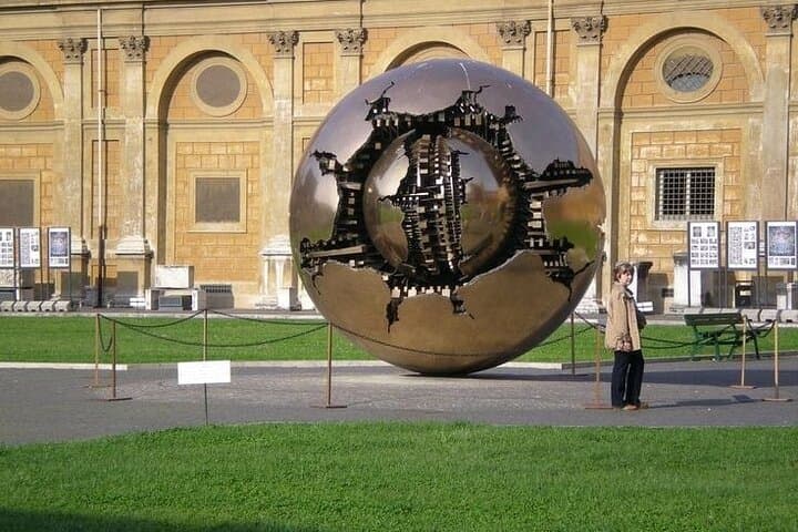 Skip-The-Line Tickets To Vatican Museum And Sistine chapel