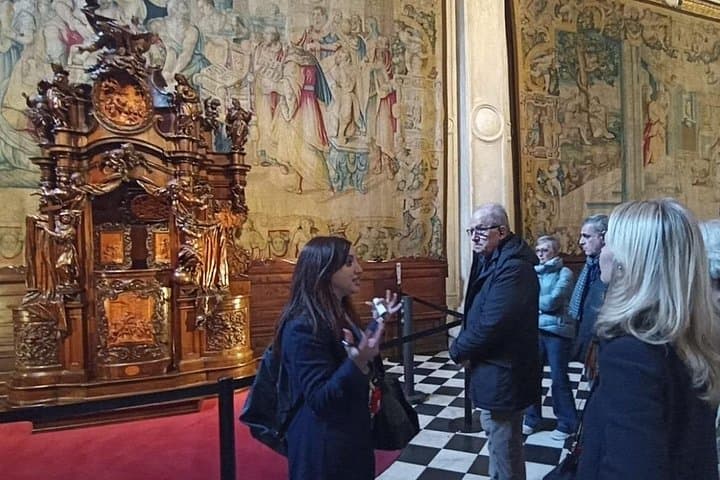 Private tour of Upper Town between history, traditions and wonders