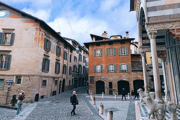 Private tour of Upper Town between history, traditions and wonders