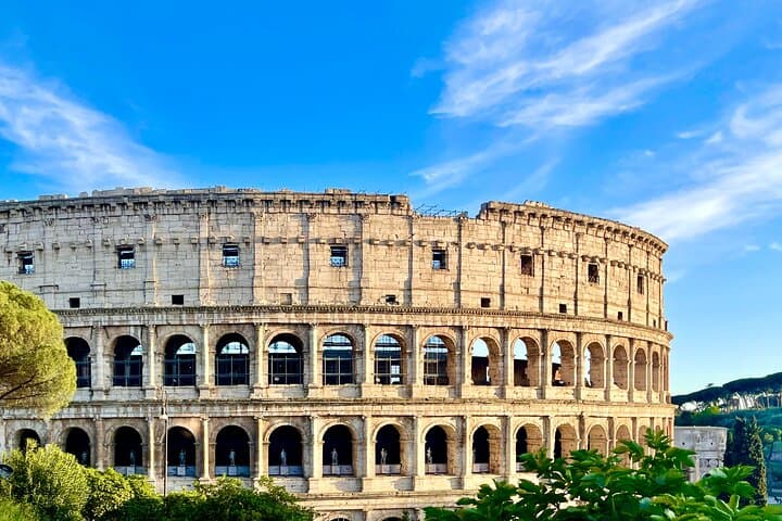 Rome Exclusive Colosseum Guided Tour with Food & Wine Tasting