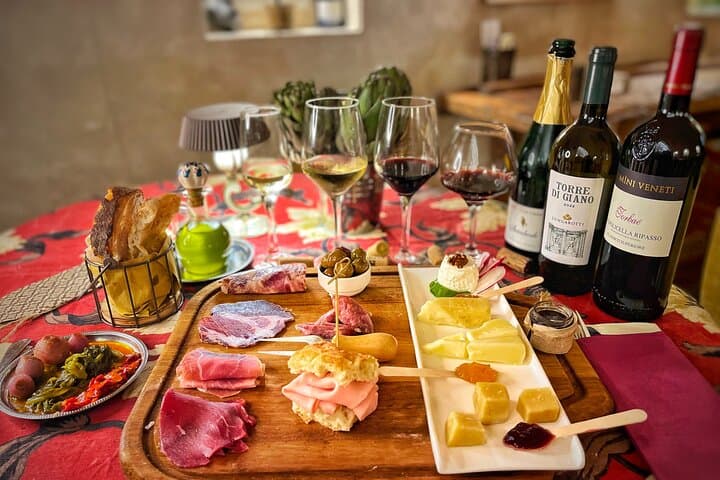 Rome Exclusive Colosseum Guided Tour with Food & Wine Tasting