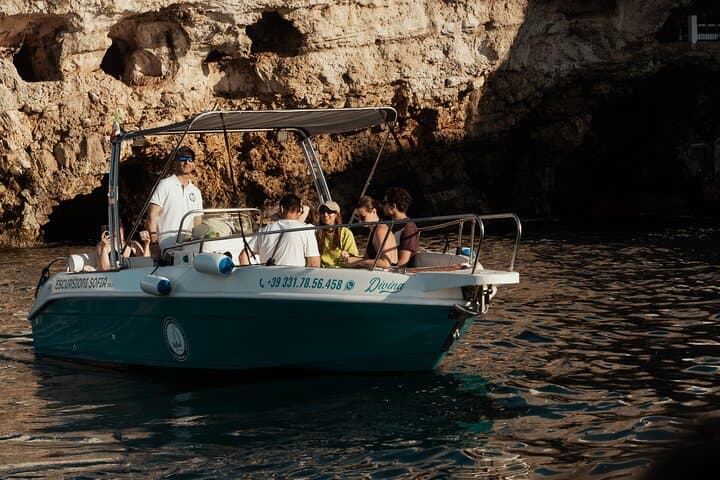 Boat trip to the Polignano a Mare caves