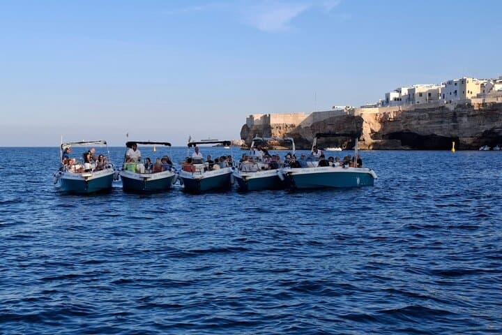 Boat trip to the Polignano a Mare caves