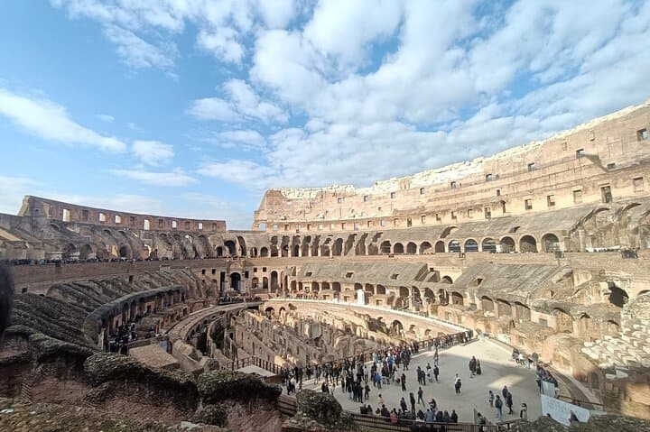 Colosseum, Roman Forum and Palatine Hill Private Tour