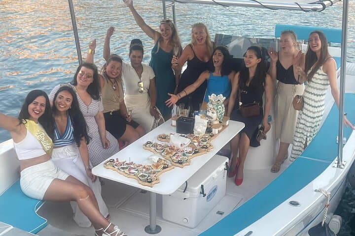 Syracuse private boat with aperitif