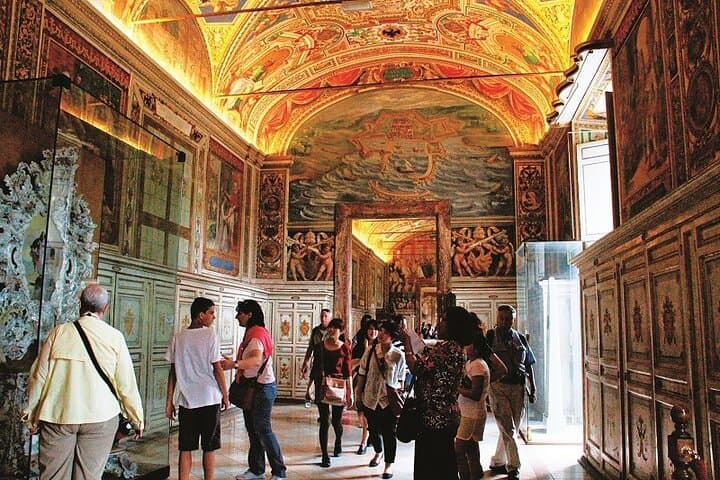Vatican Museum and Sistine Chapel Guided Tour Skip the line