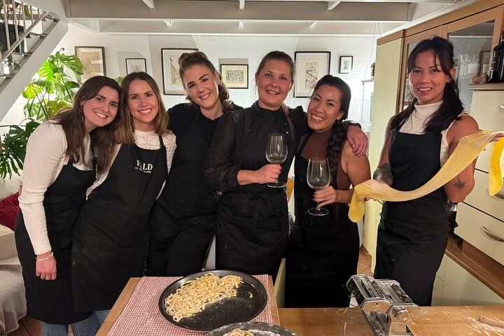Milan: Pasta Tiramisu Cooking Class in a Chef’s Home(Small Group)