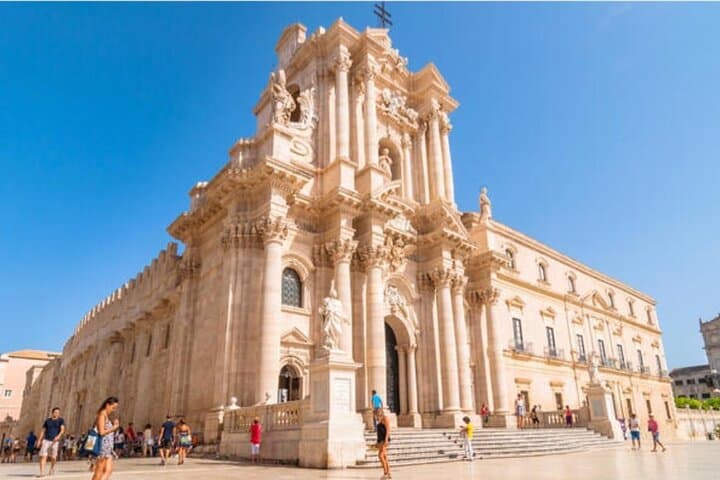 Transfer from Pozzallo to Syracuse Ortigia and viceversa