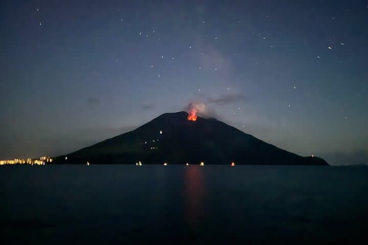 EXPLOSIVE VIEW FROM THE BOAT
