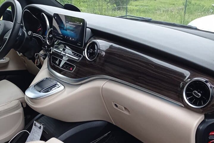 Luxury private transfer Linate airport to Malpensa airport