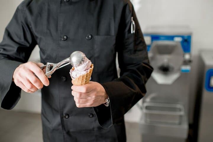 Ravenna Artisan Gelato Making Class in a Local Gelateria