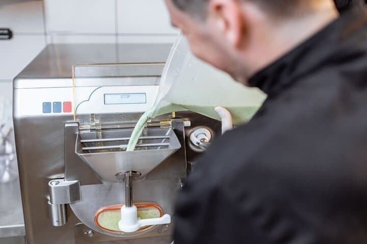Ravenna Artisan Gelato Making Class in a Local Gelateria