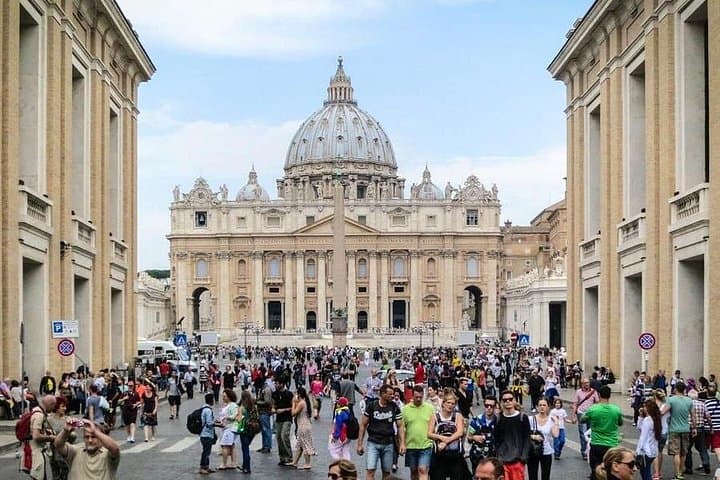 Vatican : Papal Audience Tour with Experience Guide