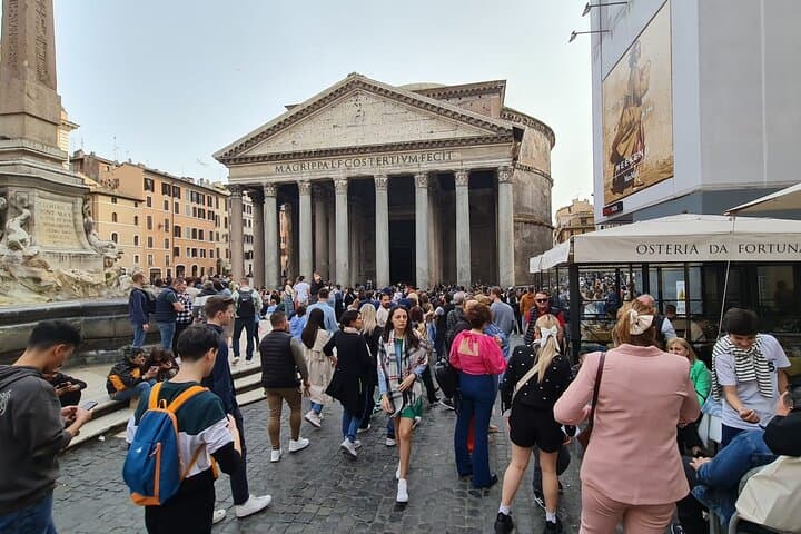 Pantheon Fast Track Entry Tickets with Audio guide