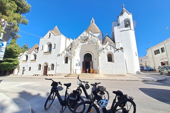 Locorotondo to Alberobello E Bike Tour