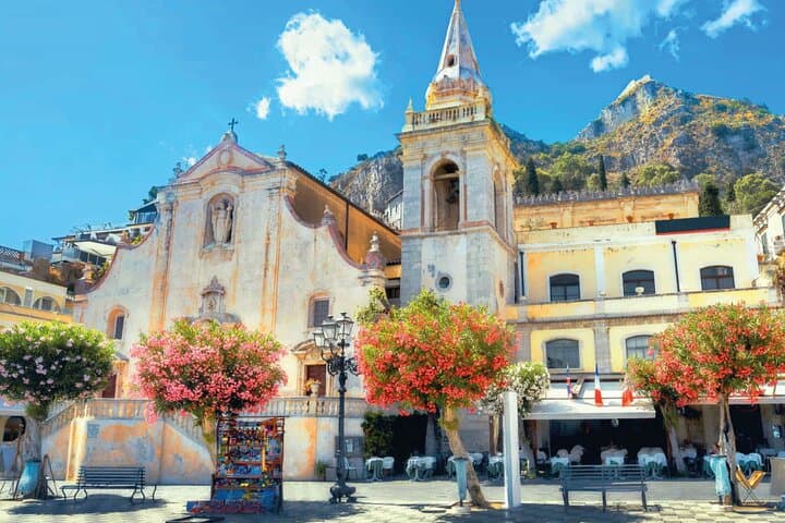 Taormina Walking Tour with Audio and Written Guide by a Local