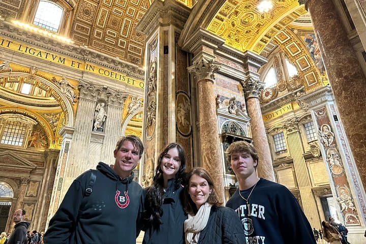 Vatican Museums, Sistine Chapel & St.Peter Basilica Private Tour