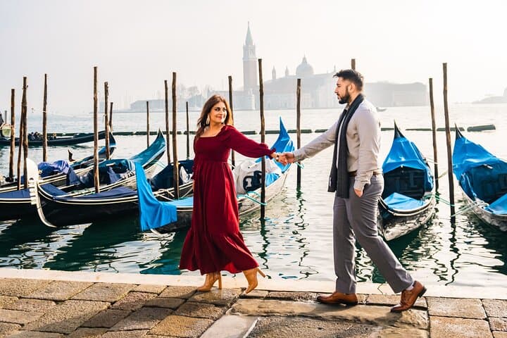Venice: Photoshoot at Piazza San Marco and the Canals