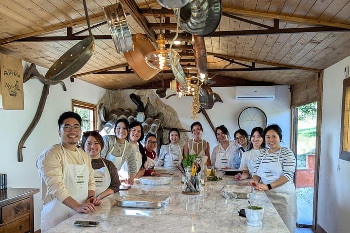 Focaccia and Pesto Cooking Class in the Roman Countryside