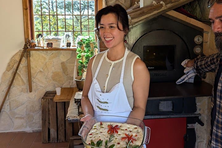 Focaccia and Pesto Cooking Class in the Roman Countryside
