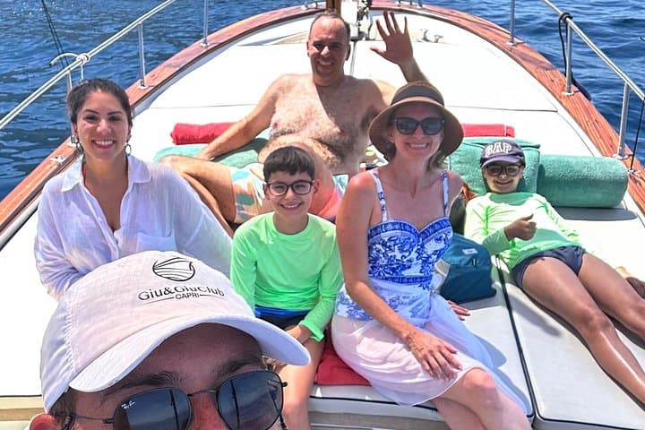 Our vessels are tailored for families and safe even for the most excited kid!