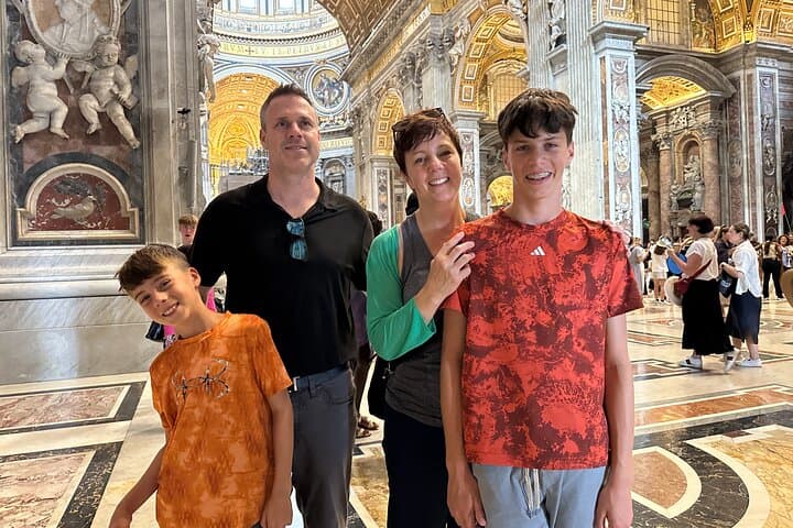 Kid-Friendly Vatican Tour with Sistine Chapel