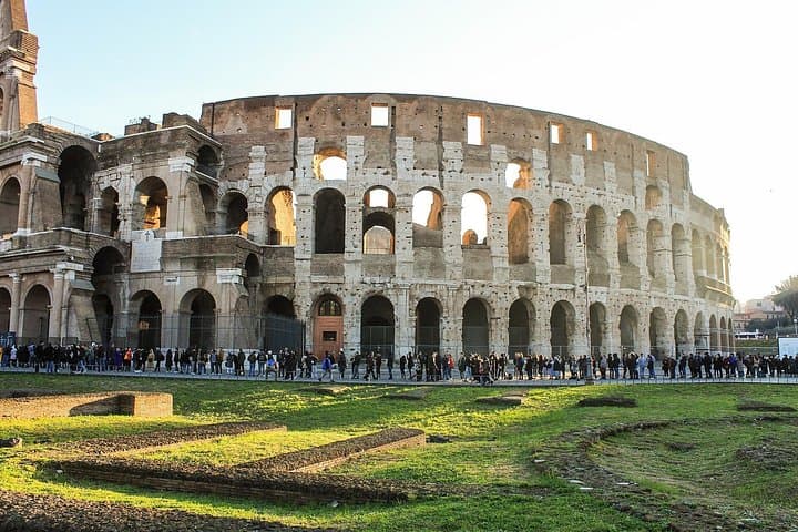 Rome City Highlights Golf Cart Ride with Private Guide Option