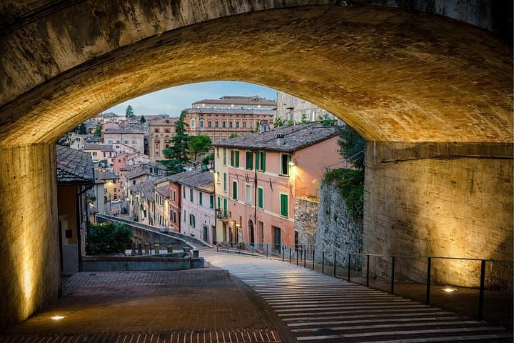 Perugia Scavenger Hunt & Highlights Self-Guided Walking Tour
