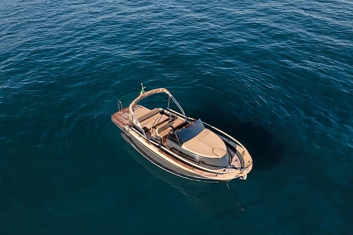 Capri : Semi-Private Boat Tour and City Landing
