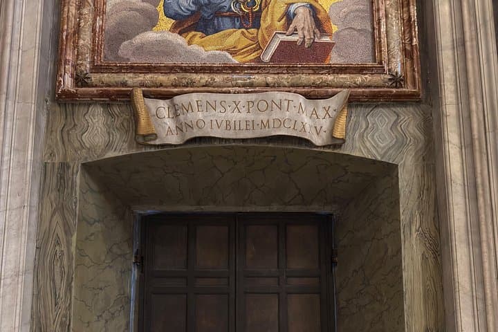 Vatican City St Peter's Basilica Fun Tour (small group)