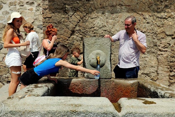 From Naples: Amalfi Coast, Sorrento & Pompeii Day Experience