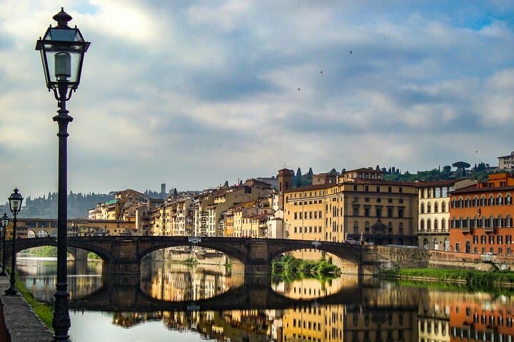Private Transfer from Bologna Airport to Florence