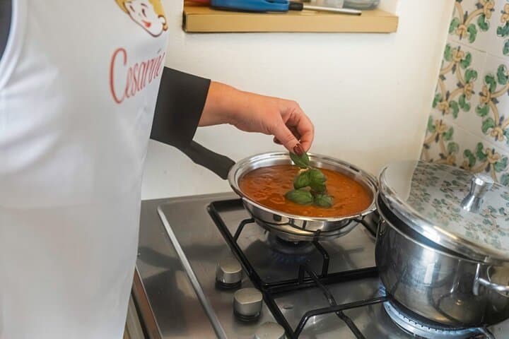 Traditional Sauces Class in Assisi’s Home-Style Cooking School