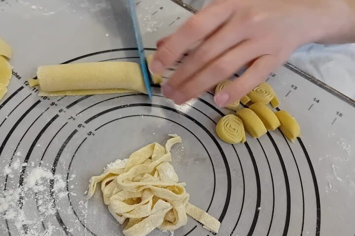 Authentic Neapolitan Cooking Class in Naples with a Local Family