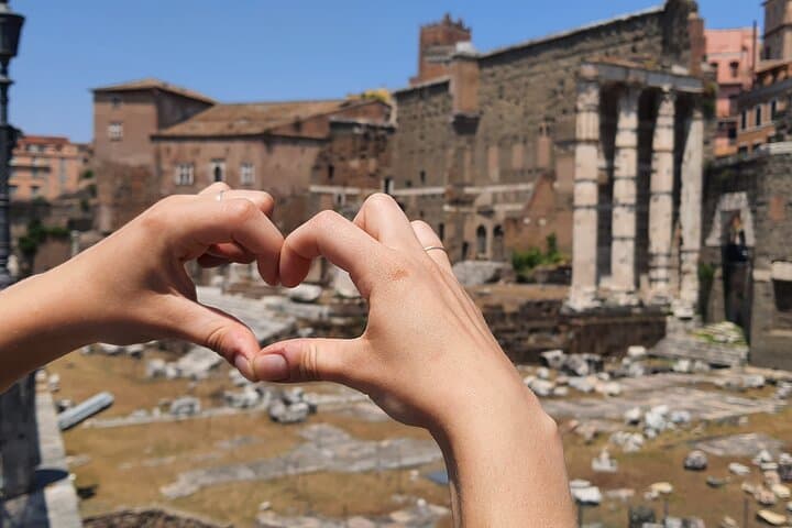 Trajan's Markets Column and Leaning Tower Private Guided Tour